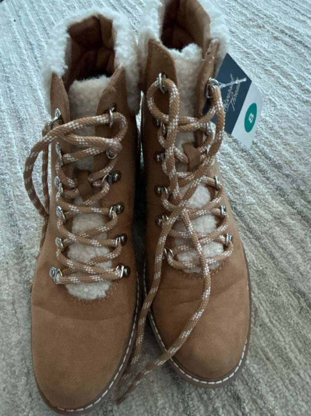 Universal Thread Women's Size 8 Faux Fur Lace-Up Hiking Boots